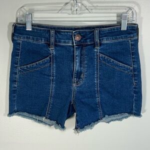 American Eagle Midi Jean Shorts Women’s 8 Super Stretch Denim 4” Inseam Frayed